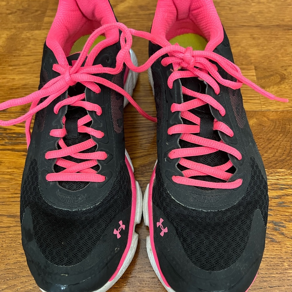 Under Armour Women's Black and Pink Running Shoes Size 8.5